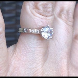 White topaz & 925 silver ring, Size 7